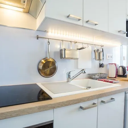 2 Pieces Avec Balcon * Tulon