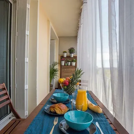 T2 Avec Loggia Fleurie Et Ensoleillée Tolón